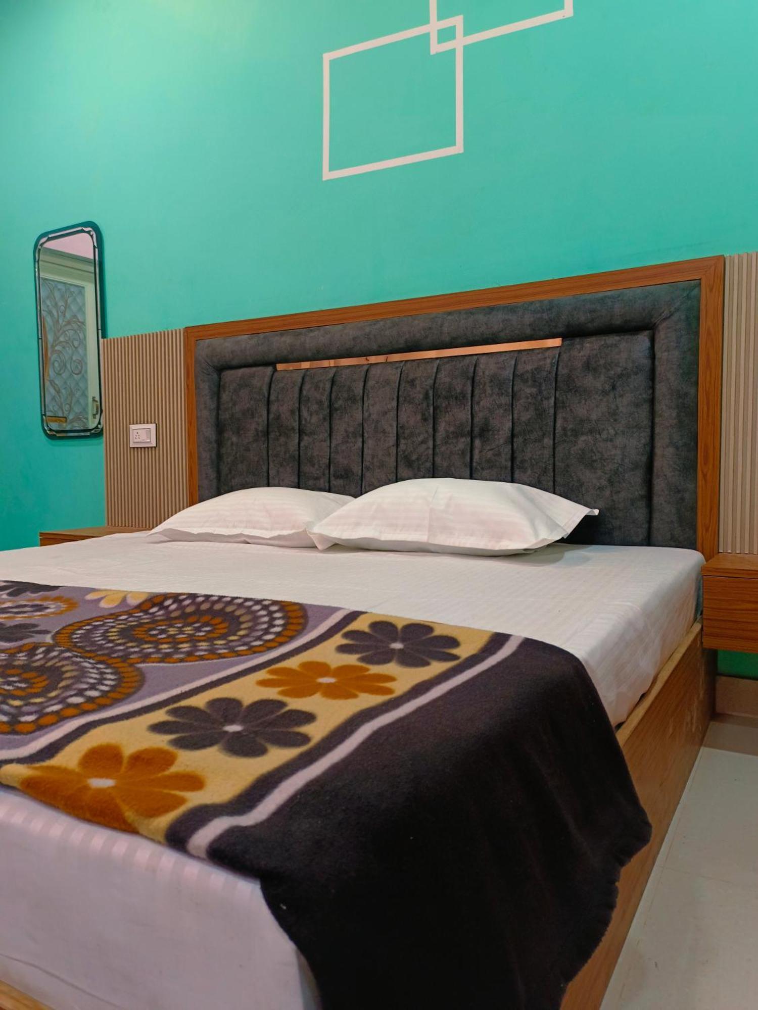 Grihalaxmi Paying Guest house *