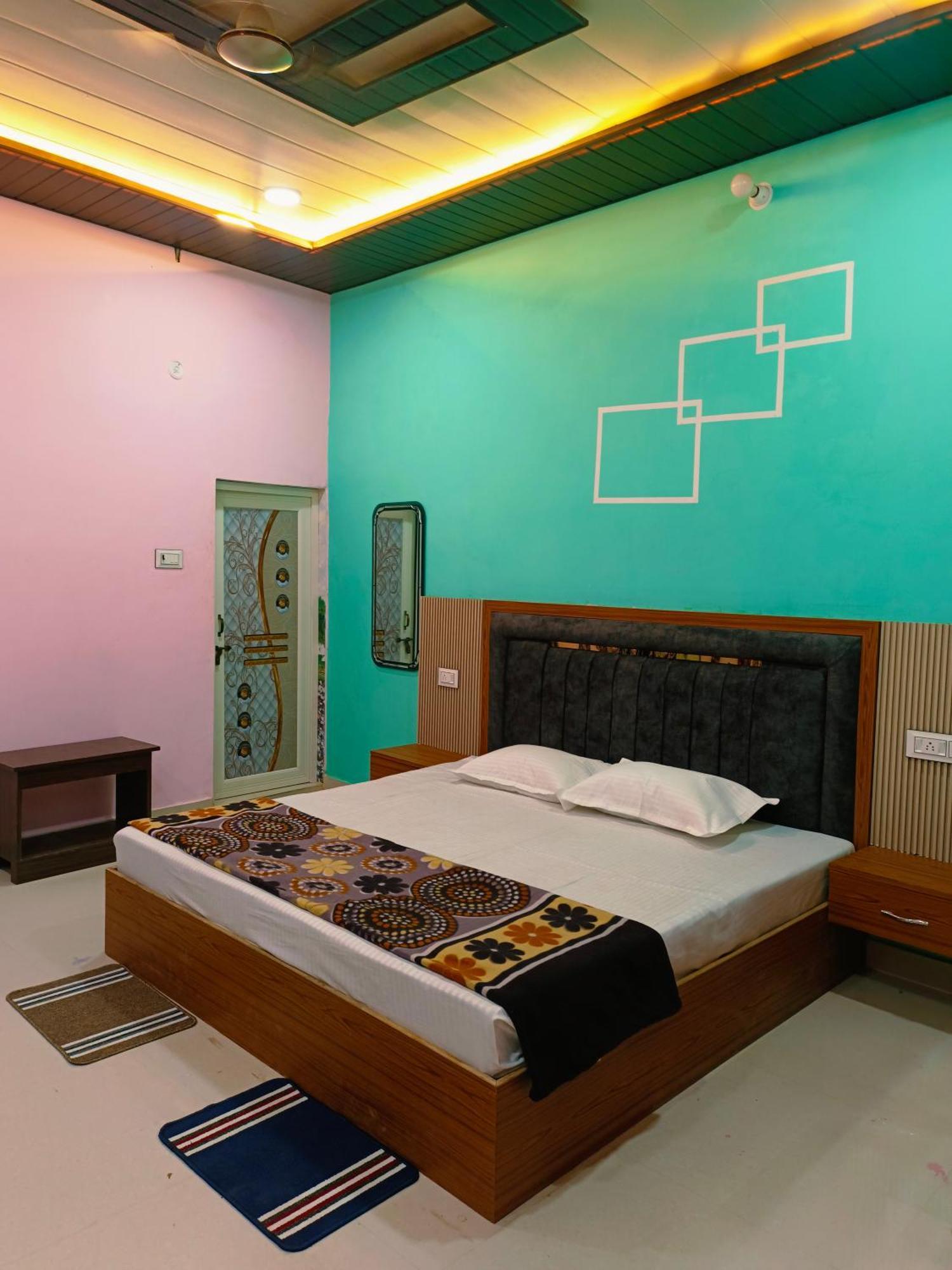 Grihalaxmi Paying Guest house Varanasi